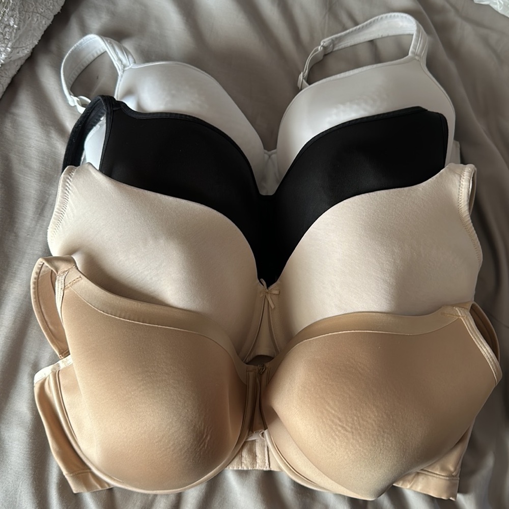 Cacique bras 42DDD. Gently used.
